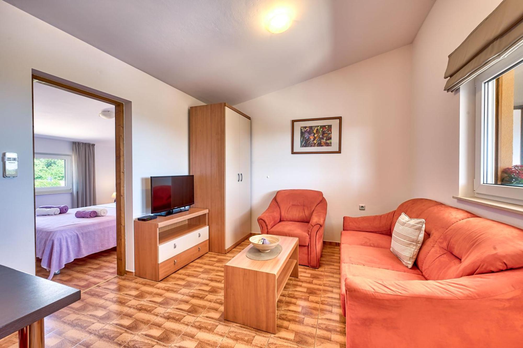 Teuta Apartments - A Beach And A Sea View Peroj Zewnętrze zdjęcie