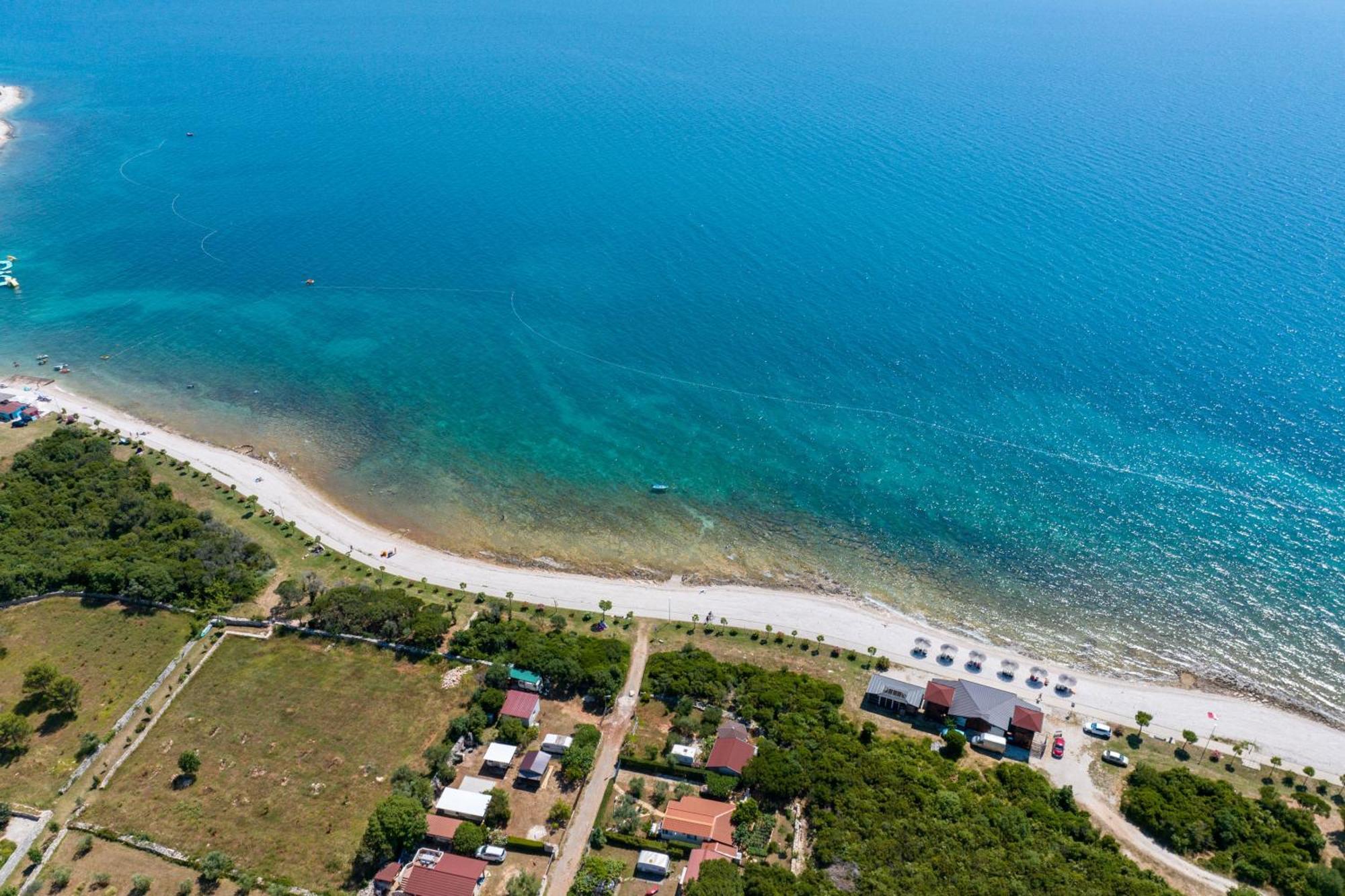 Teuta Apartments - A Beach And A Sea View Peroj Zewnętrze zdjęcie