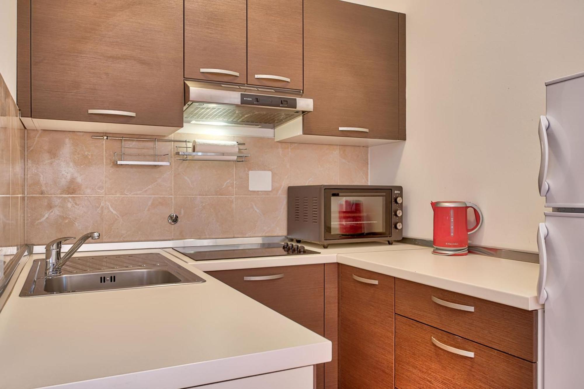 Teuta Apartments - A Beach And A Sea View Peroj Zewnętrze zdjęcie