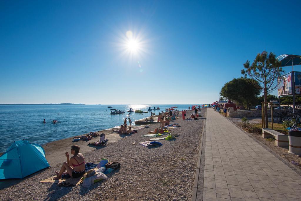 Teuta Apartments - A Beach And A Sea View Peroj Zewnętrze zdjęcie